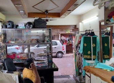 Aarti’s Collection Ladies Boutique